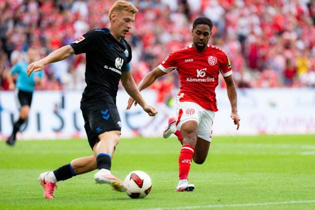 1. FSV Mainz 05 v SC Paderborn 07 - Bundesliga Phillipp Mwene of 1. FSV Mainz 05 in action during the Bundesliga match between 1. FSV Mainz 05 and SC Paderborn 07 at MEWA Arena on August 29, 2026 in Mainz, Germany. Mainz MEWA Arena Rhineland-Palatinate Germany Copyright: xTaiseixIwamotox