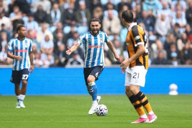 Matt Grimes of Coventry City Coventry City v Hull City, Premier League Football, Football, Coventry Building Society Arena, Coventry, UK - 29 Aug 2026Coventry Coventry Building Society Arena United Kingdom EDITORIAL USE ONLY No use with unauthorised audio, video, data, fixture lists, club league logos or live services. Online in-match use limited to 120 images, no video emulation. No use in betting, games or single club league player publications. Copyright: xRyanxBrowne Shutterstockx 17119017dl