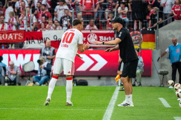 Deutschland: 1. Bundesliga 2026 2027, 1. Spieltag, 1.FC Köln vs TSG Hoffenheim, Samstag, 29.08.2026 RheinEnergier-Stadion (Köln-Nordrhein-Westfalen): RenÃ Wagner (Cheftrainer, 1.FC Köln) gibt Anweisungen, gestikuliert mit den Armen, gesticulate, gives instructions Said El Mala (1.FC Köln, 10) Köln RheinEnergie-Stadion Deutschland *** Germany 1 Bundesliga 2026–2027, Matchday 1, 1. FC Köln vs. TSG Hoffenheim, Saturday, August 29, 2026, RheinEnergie Stadium, Cologne, North Rhine-Westphalia, RenÃ Wagner, Head Coach, 1 FC Köln gives instructions, gestures with his arms, gesticulate, gives instructions Said El Mala 1 FC Köln, 10 Cologne RheinEnergie Stadium Germany Copyright: xOrhanxHabashx