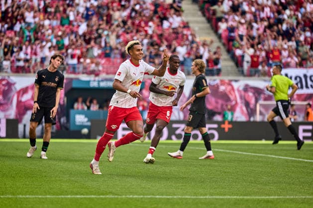 29.08.2026, Fußball, Männer, Bundesliga, 2026 2027, RB Leipzig - Borussia Mönchengladbach Antonio Nusa (7, RB Leipzig), Freisteller, Jubel nach 2:0 Leipzig Red Bull Arena Sachsen Deutschland *** August 29, 2026, Soccer, Men, Bundesliga, 2026–2027, RB Leipzig vs. Borussia Mönchengladbach, Antonio Nusa 7, RB Leipzig, cutout, celebration after the 2–0 win, Leipzig, Red Bull Arena, Saxony, Germany