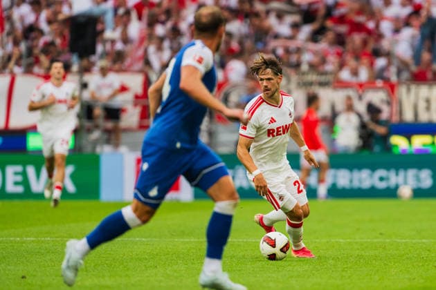 Jan Thielmann (1.FC Koeln, 29) dynamisch am Ball 1.FC Köln vs. TSG Hoffenheim, Fussball, Bundesliga, 1.Spieltag, Saison 2026 27, 29.08.2026, DFL REGULATIONS PROHIBIT ANY USE OF PHOTOGRAPHS AS IMAGE SEQUENCES AND OR QUASI-VIDEO, 1.FC Köln vs. TSG Hoffenheim, Fussball, Bundesliga, 1.Spieltag, Saison 2026 27, 29.08.2026 Köln *** Jan Thielmann, 1. FC Köln, 29, dynamic on the ball; 1. FC Köln vs. TSG Hoffenheim, soccer, Bundesliga, Matchday 1, 2026-27 season, August 29, 2026, DFL regulations prohibit any use of photographs as image sequences and or quasi-video, 1. FC Köln vs. TSG Hoffenheim, soccer, Bundesliga, Matchday 1, 2026–27 season, August 29, 2026, Cologne Copyright: xEibner-Pressefoto LukasxBaldygax EP_LBA