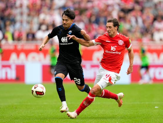 Laurin Ulrich (SC Paderborn 07, 28) im Zweikampf mit Dominik Kohr (1. FSV Mainz 05, 31). GER, 1. FSV Mainz 05 vs SC Paderborn 07, 1. Bundesliga, 1. Spieltag, Saison 2026-27, MEWA-Arena, Mainz, 29.08.2026 DFL REGULATIONS PROHIBIT ANY USE OF PHOTOGRAPHS AS IMAGE SEQUENCES AND OR QUASI-VIDEO GER, 1. FSV Mainz 05 vs SC Paderborn 07, 1. Bundesliga, 1. Spieltag, Saison 2026-27, 29.08.2026 Mainz *** Laurin Ulrich (SC Paderborn 07), 28, in a tackle with Dominik Kohr (1, FSV Mainz 05), 31 GER, FSV Mainz 05 vs. SC Paderborn 07, Bundesliga 1, Matchday 1, 2026–27 season, MEWA Arena, Mainz, August 29, 2026 DFL regulations prohibit any use of photographs as image sequences and or quasi-video GER, 1 FSV Mainz 05 vs. SC Paderborn 07, 1 Bundesliga, Matchday 1, 2026–27 Season, August 29, 2026, Mainz Copyright: xEibner-Pressefoto ScottxColemanx EP_SCN