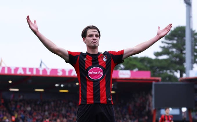 Bournemouth, England, 29th August 2026. Alex Scott of AFC Bournemouth celebrates after scoring to make it 1-0 during the AFC Bournemouth vs Everton Premier League match at the Vitality Stadium, Bournemouth. Picture credit should read: Paul Terry Sportimage EDITORIAL USE ONLY. No use with unauthorised audio, video, data, fixture lists, club league logos or live services. Online in-match use limited to 120 images, no video emulation. No use in betting, games or single club league player publications. SPI_030_PT_Bournemouth_Everton SPI-4940-0030