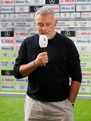Interview Nico Schneck (VfB Stuttgart Frauen, Trainer) mit Sky GER, Fussball, VfB Stuttgart vs. Hamburger Sportverein, Frauen, 1. Bundesliga, Google Pixel Frauen-Bundesliga, 2. Spieltag, Saison 2026 2027, 29.08.2026 GER, Fussball, VfB Stuttgart vs. Hamburger Sportverein, Frauen, 1. Bundesliga, Google Pixel Frauen-Bundesliga, 2. Spieltag, Saison 2026 2027, 29.08.2026 Stuttgart *** Interview with Nico Schneck, VfB Stuttgart Women s Team Coach, on Sky GER; Soccer; VfB Stuttgart vs. Hamburger Sportverein; Women s; 1. Bundesliga; Google Pixel Women s Bundesliga; Matchday 2; 2026–2027 Season; August 29, 2026 GER, Soccer, VfB Stuttgart vs. Hamburger Sportverein, Women, 1st Bundesliga, Google Pixel Women’s Bundesliga, Matchday 2, 2026–2027 Season, August 29, 2026 Stuttgart Copyright: xCarstenxSchweringx EP_CSG