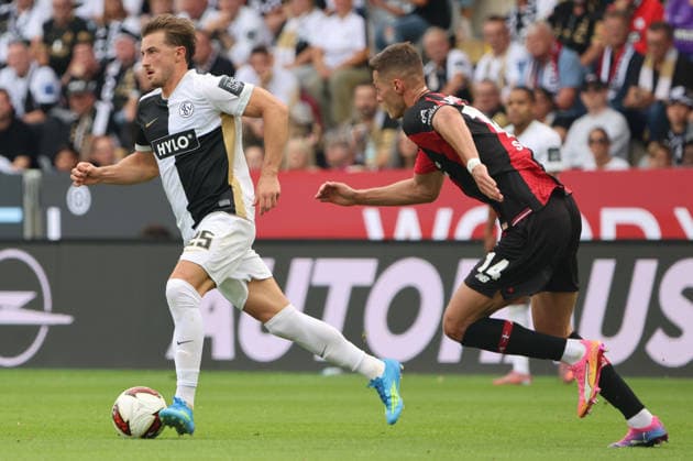 29.08.2026, Fussball, Herren, 1. Bundesliga, Saison 2026 2027, SV 07 Elversberg - Bayer 04 Leverkusen, Lukas Petkov (SV 07 Elversberg), Patrik Schick (Bayer 04 Leverkusen) Elversberg Ursapharm-Arena an der Kaiserlinde Saarland Deutschland (DEU) *** August 29, 2026, Soccer, Men s, Bundesliga 1, 2026–2027 Season, SV 07 Elversberg vs. Bayer 04 Leverkusen, Lukas Petkov (SV 07 Elversberg), Patrik Schick (Bayer 04 Leverkusen), Ursapharm Arena an der Kaiserlinde, Saarland, Germany (DEU) Copyright: xSebastianxBachx