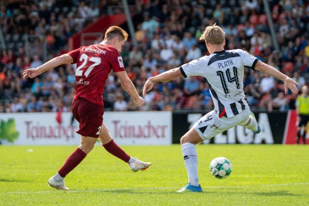Loris Maier (SG Sonnenhof Großaspach, 27) mit einem Abschluss, SG Sonnenhof Großaspach vs. FC Ingolstadt 04, Fussball, 3. Liga, 3. Spieltag, 29.08.2026, DFB regulations prohibit any use of photographs as image sequences and or quasi-video Aspach Baden-Wuerttemberg Deutschland