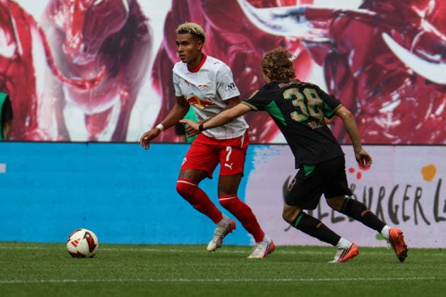 Deutschland: 1. Bundesliga 2026 2027, 1. Spieltag, RB Leipzig - Borussia Mönchengladbach, Red Bull Arena (Leipzig): Antonio Eromonsele Nusa (RB Leipzig, 7) am Ball *** Germany 1 Bundesliga 2026–2027, Matchday 1, RB Leipzig vs. Borussia Mönchengladbach, Red Bull Arena Leipzig, Antonio Eromonsele Nusa (RB Leipzig), 7 touches Copyright: xLucasxWalterx
