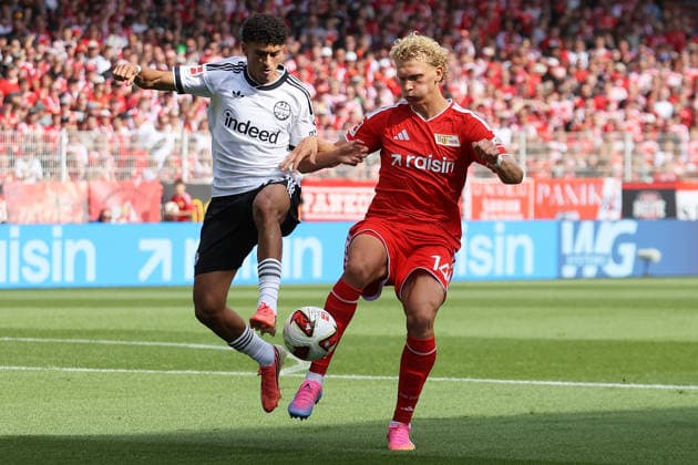 29.08.2026, xtgx, Fussball 1.Bundesliga, Union Berlin - Eintracht Frankfurt v.l. Ayoube Amaimouni-Echghouyab (Eintracht Frankfurt) Leopold Querfeld (1. FC Union Berlin) Zweikampf, Aktion, action, battle for the ball Berlin *** August 29, 2026, xtgx, Soccer, Bundesliga 1, Union Berlin vs. Eintracht Frankfurt, Ayoube Amaimouni Echghouyab (Eintracht Frankfurt) vs. Leopold Querfeld (1. FC Union Berlin), tackle, action, battle for the ball, Berlin