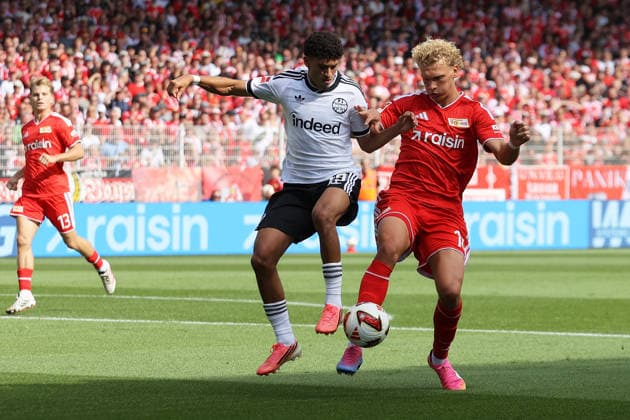 29.08.2026, xtgx, Fussball 1.Bundesliga, Union Berlin - Eintracht Frankfurt v.l. Ayoube Amaimouni-Echghouyab (Eintracht Frankfurt) Leopold Querfeld (1. FC Union Berlin) Zweikampf, Aktion, action, battle for the ball Berlin *** August 29, 2026, xtgx, Soccer, Bundesliga 1, Union Berlin vs. Eintracht Frankfurt, Ayoube Amaimouni Echghouyab (Eintracht Frankfurt) vs. Leopold Querfeld (1. FC Union Berlin), Tackle, Action, Battle for the Ball, Berlin
