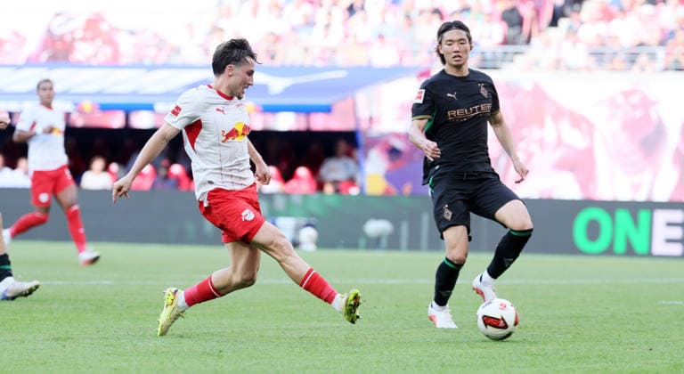 RB Leipzig - Moenchengladbach Bundesliga Leipzig, 29.08.2026, Red Bull Arena, Fußball, 1.Bundesliga, 1.Spieltag , RB Leipzig vs. Borussia Mönchengladbach, Im Bild: Tor für RB Leipzig. Rocco Reitz (20, RB Leipzig) trifft zum 3:0. , Nur zur redaktionellen Nutzung. Only editorial use. , DFL DFB regulations prohibit any use of photographs as image sequences and or quasi-video. , *** RB Leipzig vs. Mönchengladbach, Bundesliga, Leipzig, August 29, 2026, Red Bull Arena, Soccer, Bundesliga 1, Matchday 1, RB Leipzig vs. Borussia Mönchengladbach, Pictured: Goal for RB Leipzig by Rocco Reitz (20), RB Leipzig scores to make it 3–0, For editorial use only, DFL and DFB regulations prohibit any use of photographs as image sequences and or quasi-video,