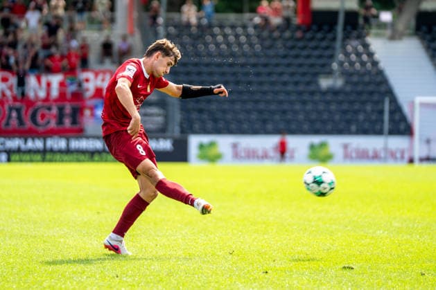 Elias Rahn (SG Sonnenhof Großaspach, 08), SG Sonnenhof Großaspach vs. FC Ingolstadt 04, Fussball, 3. Liga, 3. Spieltag, 29.08.2026, DFB regulations prohibit any use of photographs as image sequences and or quasi-video Aspach Baden-Wuerttemberg Deutschland
