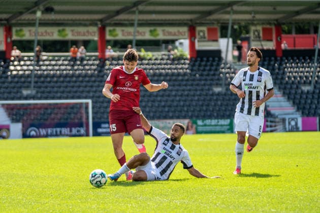Niklas Pollex (SG Sonnenhof Großaspach, 18) foult Antonis Aidonis (SG Sonnenhof Großaspach, 15) und sieht danach die gelb-rote Karte, SG Sonnenhof Großaspach vs. FC Ingolstadt 04, Fussball, 3. Liga, 3. Spieltag, 29.08.2026, DFB regulations prohibit any use of photographs as image sequences and or quasi-video Aspach Baden-Wuerttemberg Deutschland
