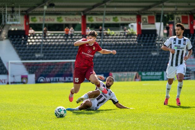 Niklas Pollex (SG Sonnenhof Großaspach, 18) foult Antonis Aidonis (SG Sonnenhof Großaspach, 15) und sieht danach die gelb-rote Karte, SG Sonnenhof Großaspach vs. FC Ingolstadt 04, Fussball, 3. Liga, 3. Spieltag, 29.08.2026, DFB regulations prohibit any use of photographs as image sequences and or quasi-video Aspach Baden-Wuerttemberg Deutschland