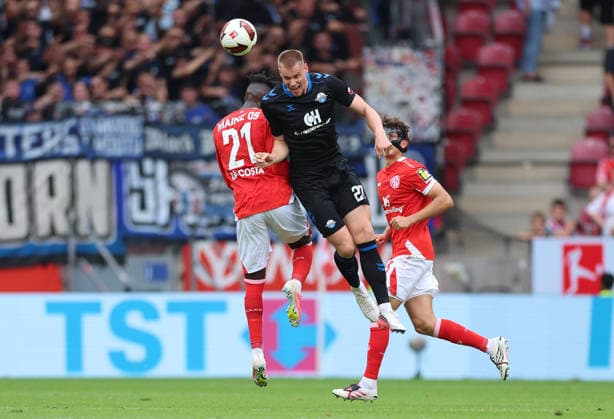 29.08.2026, Fussball Bundesliga, 1. FSV Mainz 05 - SC Paderborn, v.l., Danny Da Costa (FSV Mainz 05), Steffen Tigges (SC Paderborn) DFL DFB REGULATIONS PROHIBIT ANY USE OF PHOTOGRAPHS AS IMAGE SEQUENCES AND OR QUASI-VIDEO. xdcx *** August 29, 2026, Bundesliga, 1 FSV Mainz 05 vs. SC Paderborn, from left: Danny Da Costa (FSV Mainz 05), Steffen Tigges (SC Paderborn). DFL and DFB regulations prohibit any use of photographs as image sequences and or quasi-video. xdcx Copyright: HMBxMedia Claus