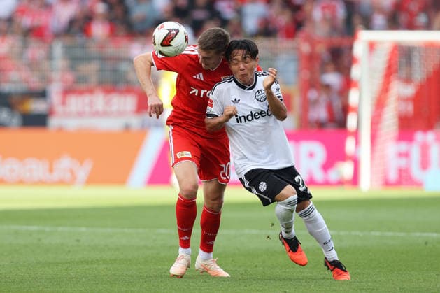29.08.2026, xtgx, Fussball 1.Bundesliga, Union Berlin - Eintracht Frankfurt v.l. Michel Aebischer (1. FC Union Berlin) Keita Kosugi (Eintracht Frankfurt) Zweikampf, Aktion, action, battle for the ball Berlin *** August 29, 2026, xtgx, Soccer, Bundesliga 1, Union Berlin vs. Eintracht Frankfurt, Michel Aebischer (1. FC Union Berlin) and Keita Kosugi (Eintracht Frankfurt), tackle, action, battle for the ball, Berlin