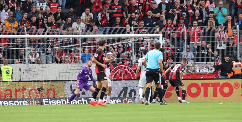 29.08.2026, Fussball, Herren, 1. Bundesliga, Saison 2026 2027, SV 07 Elversberg - Bayer 04 Leverkusen, Patrik Schick (Bayer 04 Leverkusen) erzielt das Tor zum 3:1, Torschuss zum 3:1 Elversberg Ursapharm-Arena an der Kaiserlinde Saarland Deutschland *** August 29, 2026, Soccer, Men s, Bundesliga 1, 2026–2027 Season, SV 07 Elversberg vs. Bayer 04 Leverkusen, Patrik Schick of Bayer 04 Leverkusen scores the goal to make it 3–1; shot on goal to make it 3–1 at the Ursapharm Arena in Elversberg, Saarland, Germany Copyright: xSebastianxBachx