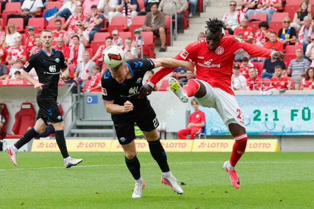 Im Bild: v.li. Steffen Tigges (SC Paderborn 07, 27) mit dem gefaehrlichen Kopfball gegen Danny da Costa (FSV Mainz 05, 21) 29.08.2026, FSV Mainz 05 - SC Paderborn 07, 1. Bundesliga, 1. Spieltag, Deutschland, Mainz, MEWA Arena, DFL REGULATIONS PROHIBIT ANY USE OF PHOTOGRAPHS AS IMAGE SEQUENCES AND OR QUASI-VIDEO. *** Pictured, from left: Steffen Tigges (SC Paderborn 07, 27) with a dangerous header against Danny da Costa (FSV Mainz 05, 21) on September 29, 2026, FSV Mainz 05 vs. SC Paderborn 07, Bundesliga 1, Matchday 1, Germany, Mainz, MEWA Arena; DFL regulations prohibit any use of photographs as image sequences and or quasi-video Copyright: HMBxMedia xJulienxBecker