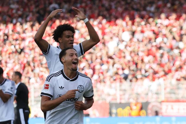 29.08.2026, xtgx, Fussball 1.Bundesliga, Union Berlin - Eintracht Frankfurt v.l. Torjubel nach dem Tor zum celebrating the goal celebrate 1:3 durch Younes Ebnoutalib (Eintracht Frankfurt) Berlin *** August 29, 2026, xtgx, Soccer, Bundesliga 1, Union Berlin vs. Eintracht Frankfurt – Goal celebration after Younes Ebnoutalib scored the 1-3 goal for Eintracht Frankfurt in Berlin
