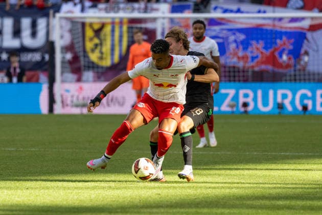 Deutschland: 1.Bundesliga, Saison 2026 2027, 29.08.2026, 1. Spieltag, RB Leipzig vs Borussia Mönchengladbach, Red Bull Arena : Benjamin Henrichs (RB Leipzig, 39) im Zweikampf gegen Hugo Bolin (Borussia Moenchengladbach, 38) *** Germany 1 Bundesliga, 2026–2027 Season, August 29, 2026, Matchday 1, RB Leipzig vs. Borussia Mönchengladbach, Red Bull Arena: Benjamin Henrichs (RB Leipzig, No. 39) in a tackle against Hugo Bolin (Borussia Mönchengladbach, No. 38) Copyright: xMichellexLukax