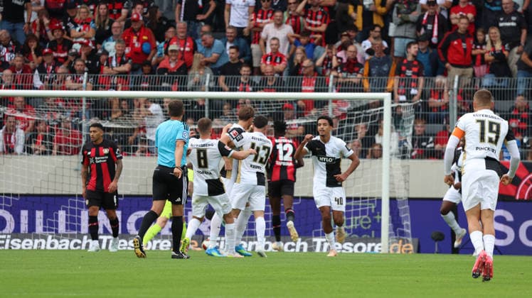 29.08.2026, xrekx, Fussball 1.Bundesliga, SV Elversberg - Bayer 04 Leverkusen v.l. Torjubel nach dem Tor zum celebrating the goal celebrate 1:0 durch Lukas Petkov (SV 07 Elversberg) (DFL DFB REGULATIONS PROHIBIT ANY USE OF PHOTOGRAPHS as IMAGE SEQUENCES and or QUASI-VIDEO) Elversberg *** August 29, 2026, xrekx, Soccer, Bundesliga 1, SV Elversberg vs. Bayer 04 Leverkusen – Goal celebration after Lukas Petkov’s goal to make it 1–0 for SV 07 Elversberg. DFL and DFB regulations prohibit any use of photographs as image sequences and or quasi-video. Elversberg