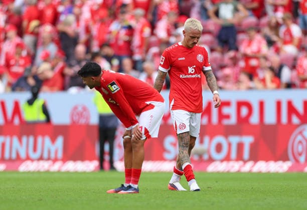 29.08.2026, Fussball Bundesliga, 1. FSV Mainz 05 - SC Paderborn, v.l., Nadiem Amiri (FSV Mainz 05), Phillip Tietz (FSV Mainz 05) enttaeuscht, enttaeuscht schauend, dissapointed, traurig, frustiert, frust, gefrustet, frustrated DFL DFB REGULATIONS PROHIBIT ANY USE OF PHOTOGRAPHS AS IMAGE SEQUENCES AND OR QUASI-VIDEO. xdcx *** August 29, 2026, German Bundesliga, 1 FSV Mainz 05 vs. SC Paderborn, from left: Nadiem Amiri (FSV Mainz 05), Phillip Tietz (FSV Mainz 05)—looking disappointed, disappointed, sad, frustrated, frustration, feeling frustrated, frustrated DFL DFB REGULATIONS PROHIBIT ANY USE OF PHOTOGRAPHS AS IMAGE SEQUENCES AND OR QUASI-VIDEO xdcx Copyright: HMBxMedia Claus