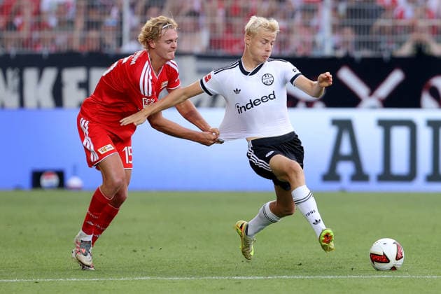 29.08.2026, xtgx, Fussball 1.Bundesliga, Union Berlin - Eintracht Frankfurt v.l. Leopold Querfeld (1. FC Union Berlin) Oscar Hojlund Hoejlund Hojlund (Eintracht Frankfurt) Zweikampf, Aktion, action, battle for the ball Berlin *** August 29, 2026, xtgx, Soccer, Bundesliga 1, Union Berlin vs. Eintracht Frankfurt, Leopold Querfeld, 1. FC Union Berlin, Oscar Hojlund, Hoejlund, Hojlund, Eintracht Frankfurt, tackle, action, battle for the ball, Berlin