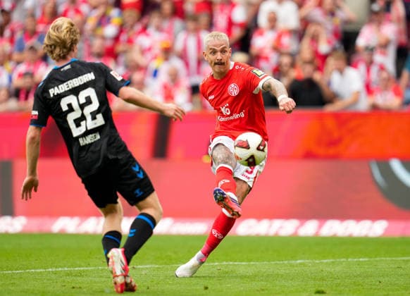 Philipp Tietz (1. FSV Mainz 05, 9) schiesst den Ball. GER, 1. FSV Mainz 05 vs SC Paderborn 07, 1. Bundesliga, 1. Spieltag, Saison 2026-27, MEWA-Arena, Mainz, 29.08.2026 DFL REGULATIONS PROHIBIT ANY USE OF PHOTOGRAPHS AS IMAGE SEQUENCES AND OR QUASI-VIDEO GER, 1. FSV Mainz 05 vs SC Paderborn 07, 1. Bundesliga, 1. Spieltag, Saison 2026-27, 29.08.2026 Mainz *** Philipp Tietz 1 FSV Mainz 05, 9 shoots the ball GER, 1 FSV Mainz 05 vs. SC Paderborn 07, 1 Bundesliga, Matchday 1, 2026–27 season, MEWA Arena, Mainz, August 29, 2026 DFL regulations prohibit any use of photographs as image sequences and or quasi-video GER, 1 FSV Mainz 05 vs. SC Paderborn 07, 1 Bundesliga, Matchday 1, 2026–27 Season, August 29, 2026, Mainz Copyright: xEibner-Pressefoto ScottxColemanx EP_SCN
