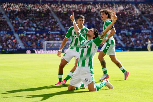 Levante UD v Real Betis Balompie - LaLiga EA Sports 2026 27 Marc Bartra centre-back of Betis and Spain celebrates after scoring his sides first goal during the LaLiga EA Sports 2026 27 match between Levante UD and Real Betis Balompie at Ciutat de Valencia on August 29, 2026 in Valencia, Spain. Valencia Spain  Copyright: xJosexBretonx originalFilename:bretonhernandez-levanteu260829_npnfw.jpg
