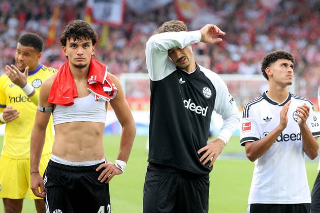29.08.2026, xtgx, Fussball 1.Bundesliga, Union Berlin - Eintracht Frankfurt v.l. Robin Koch (Eintracht Frankfurt) Enttäuscht, traurig, frustriert, ratlos, Berlin *** August 29, 2026, xtgx, Soccer, Bundesliga 1, Union Berlin vs. Eintracht Frankfurt, Robin Koch (Eintracht Frankfurt), Disappointed, sad, frustrated, at a loss, Berlin