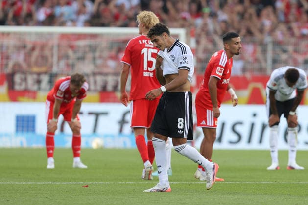 29.08.2026, xtgx, Fussball 1.Bundesliga, Union Berlin - Eintracht Frankfurt v.l. Fares Chaibi (Eintracht Frankfurt) Enttäuscht, traurig, frustriert, ratlos, Berlin *** August 29, 2026, xtgx, Soccer, Bundesliga 1, Union Berlin vs. Eintracht Frankfurt, Fares Chaibi, Eintracht Frankfurt: Disappointed, sad, frustrated, at a loss, Berlin