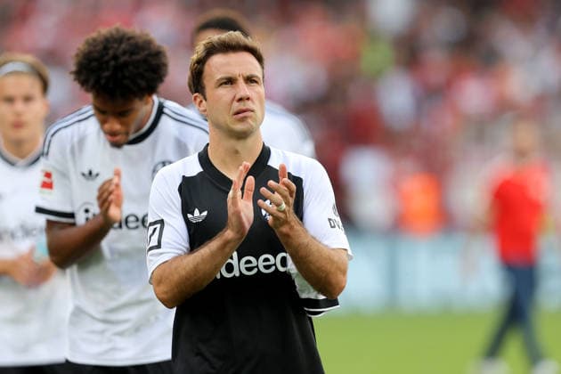 29.08.2026, xtgx, Fussball 1.Bundesliga, Union Berlin - Eintracht Frankfurt v.l. Mario Götze Goetze (Eintracht Frankfurt) Enttäuscht, traurig, frustriert, ratlos, Berlin *** August 29, 2026, xtgx, Soccer, Bundesliga 1, Union Berlin vs. Eintracht Frankfurt, Mario Götze, Eintracht Frankfurt, Disappointed, sad, frustrated, at a loss, Berlin