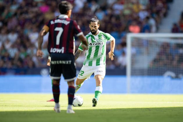 ESP: LaLiga EA Sports UD Levante v Real Betis Francisco Roman Alarcon Isco of Real Betis during LaLiga EA Sports, between UD Levante v Real Betis played at Ciudad de Valencia Stadium in Valencia on August 29, 2026 in Spain; Valencia Spain Futbol Copyright: xAgenciaxLOFx