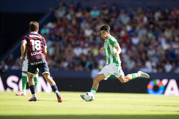 ESP: LaLiga EA Sports UD Levante v Real Betis Marc Roca Junque of Real Betis during LaLiga EA Sports, between UD Levante v Real Betis played at Ciudad de Valencia Stadium in Valencia on August 29, 2026 in Spain; Valencia Spain Futbol Copyright: xAgenciaxLOFx