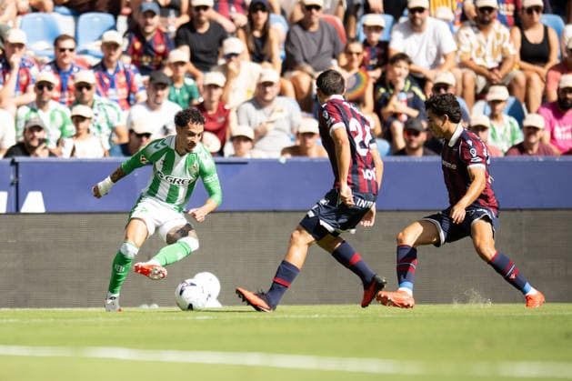 ESP: LaLiga EA Sports UD Levante v Real Betis Antony Matheus Dos Santos of Real Betis during LaLiga EA Sports, between UD Levante v Real Betis played at Ciudad de Valencia Stadium in Valencia on August 29, 2026 in Spain; Valencia Spain Futbol Copyright: xAgenciaxLOFx