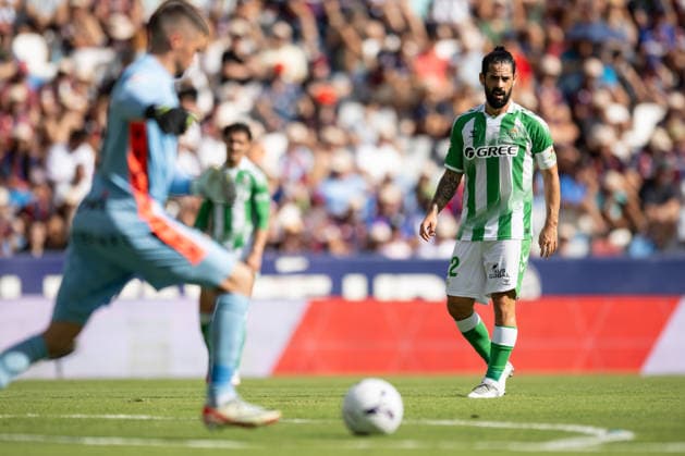 ESP: LaLiga EA Sports UD Levante v Real Betis Francisco Roman Alarcon Isco of Real Betis during LaLiga EA Sports, between UD Levante v Real Betis played at Ciudad de Valencia Stadium in Valencia on August 29, 2026 in Spain; Valencia Spain Futbol Copyright: xAgenciaxLOFx