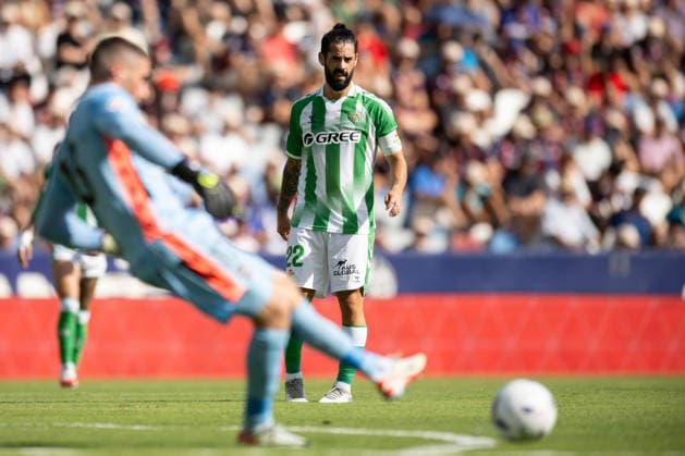 ESP: LaLiga EA Sports UD Levante v Real Betis Francisco Roman Alarcon Isco of Real Betis during LaLiga EA Sports, between UD Levante v Real Betis played at Ciudad de Valencia Stadium in Valencia on August 29, 2026 in Spain; Valencia Spain Futbol Copyright: xAgenciaxLOFx