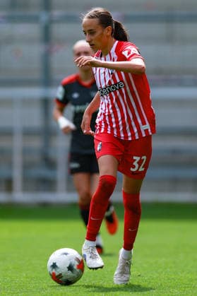 29. August 2026, Fussball, Google Pixel Frauen-Bundesliga, SC Freiburg - 1. FC Union Berlin Emma Memminger (32, SC Freiburg) Photo: Urs Ottiger *** August 29, 2026, Soccer, Google Pixel Women s Bundesliga, SC Freiburg 1 FC Union Berlin, Emma Memminger 32, SC Freiburg, Photo by Urs Ottiger