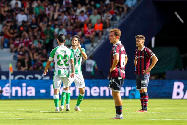 August 29, 2026, Valencia, Valencia, SPAIN: Marc Bartra of Real Betis Balompie celebrates a goal during the Spanish league, LaLiga EA Sports, football match played between Levante UD and Real Betis Balompie at Ciutat de Valencia stadium on August 29, 2026, in Valencia, Spain. Valencia SPAIN - ZUMAa181 20260829_zaa_a181_050 Copyright: xIvanxTerronx