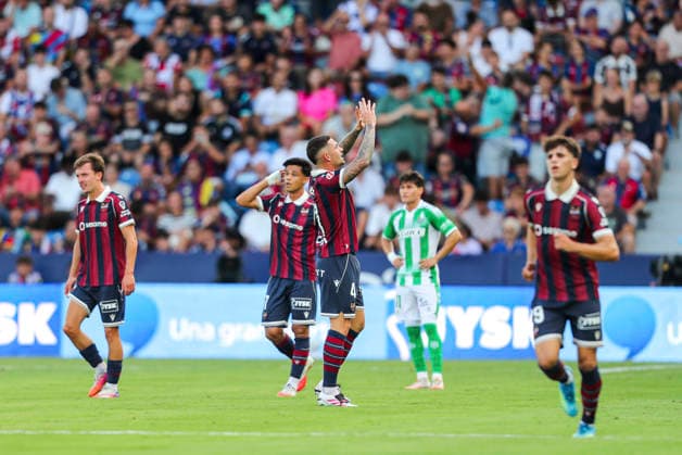 August 29, 2026, Valencia, Valencia, SPAIN: Adrian Dela of Levante UD celebrates a goal during the Spanish league, LaLiga EA Sports, football match played between Levante UD and Real Betis Balompie at Ciutat de Valencia stadium on August 29, 2026, in Valencia, Spain. Valencia SPAIN - ZUMAa181 20260829_zaa_a181_060 Copyright: xIvanxTerronx