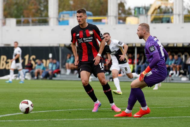 29.08.2026, xjrdrx, Fussball 1.Bundesliga, SV Elversberg - Bayer 04 Leverkusen v.l. Patrik Schick (Bayer 04 Leverkusen) Nicolas Kristof (SV Elversberg) Zweikampf, Aktion, action, battle for the ball (DFL DFB REGULATIONS PROHIBIT ANY USE OF PHOTOGRAPHS as IMAGE SEQUENCES and or QUASI-VIDEO) Elversberg *** August 29, 2026, xjrdrx, Soccer, Bundesliga 1, SV Elversberg vs. Bayer 04 Leverkusen, featuring Patrik Schick (Bayer 04 Leverkusen) and Nicolas Kristof (SV Elversberg), tackle, action, battle for the ball. DFL and DFB regulations prohibit any use of photographs as image sequences and or quasi-video. Elversberg