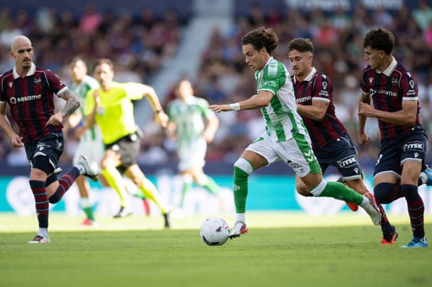 ESP: LaLiga EA Sports UD Levante v Real Betis Rodrigo Riquelme Reche of Real Betis during LaLiga EA Sports, between UD Levante v Real Betis played at Ciudad de Valencia Stadium in Valencia on August 29, 2026 in Spain; Valencia Spain Futbol Copyright: xAgenciaxLOFx