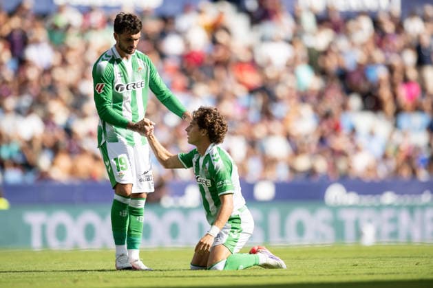 ESP: LaLiga EA Sports UD Levante v Real Betis Rodrigo Riquelme Reche of Real Betis and Troy Parrott of Real Betis during LaLiga EA Sports, between UD Levante v Real Betis played at Ciudad de Valencia Stadium in Valencia on August 29, 2026 in Spain; Valencia Spain Futbol Copyright: xAgenciaxLOFx