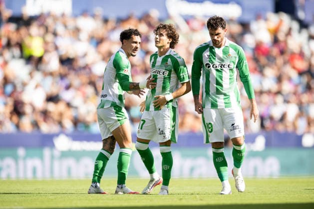 ESP: LaLiga EA Sports UD Levante v Real Betis Rodrigo Riquelme Reche of Real Betis and Troy Parrott of Real Betis during LaLiga EA Sports, between UD Levante v Real Betis played at Ciudad de Valencia Stadium in Valencia on August 29, 2026 in Spain; Valencia Spain Futbol Copyright: xAgenciaxLOFx