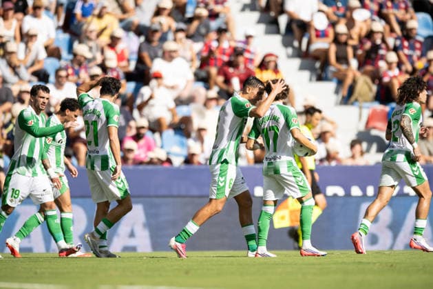 ESP: LaLiga EA Sports UD Levante v Real Betis Rodrigo Riquelme Reche of Real Betis scores goal and celebrates during LaLiga EA Sports, between UD Levante v Real Betis played at Ciudad de Valencia Stadium in Valencia on August 29, 2026 in Spain; Valencia Spain Futbol Copyright: xAgenciaxLOFx