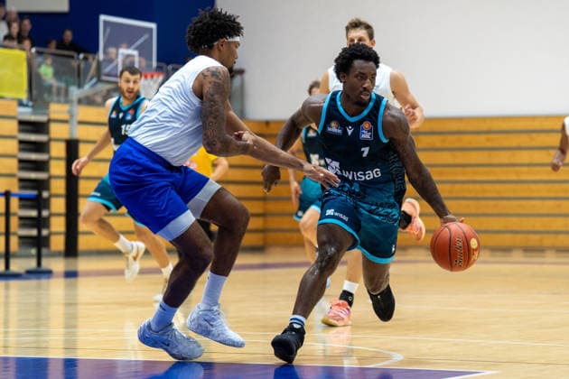 29.08.2026, xhfmx, Basketball Testspiel, Frankfurt Skyliners - MLP Academics Heidelberg v.l. Cantia Rahming (MLP Academics Heidelberg) im Zweikampf mit Isaiah Swope (Skyliners Frankfurt) Frankfurt