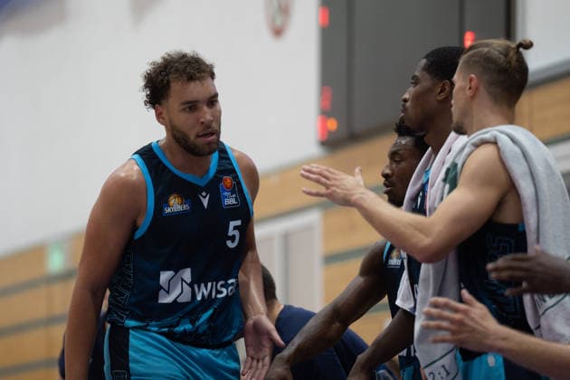 29.08.2026, xhfmx, Basketball Testspiel, Frankfurt Skyliners - MLP Academics Heidelberg Race Thompson (Skyliners Frankfurt) mit einem Korbleger Frankfurt