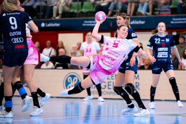 Neckarsulm: HBF - Sportunion Neckarsulm - HSG Bensheim Auerbach Isabell Hurst (Bensheim) Neckarsulm Ballei Baden-Württemberg Deutschland