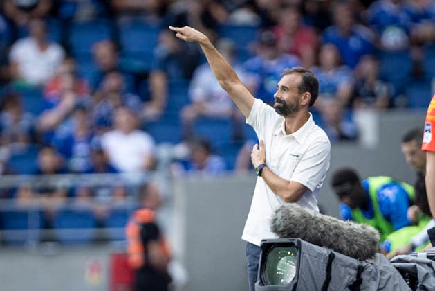FOOTBALL : Racing Strasbourg vs RC Lens - Ligue 1 J2 Stade de la Meinau - 29 08 2026 Coach Hugo Oliveira (Racing Strasbourg)  Copyright: xx