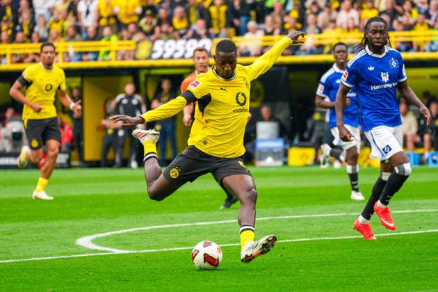 Tor zum 1:0 für Borussia Dortmund durch Serhou Guirassy (Borussia Dortmund, 9), Torschuss, Deutschland: Fussball, Bundesliga, Saison 2026 27, 1. Spieltag, 29.08.2026, Borussia Dortmund vs Hamburger SV, Signal-Iduna-Park (Dortmund, Nordrhein-Westfalen) *** Goal to make it 1–0 for Borussia Dortmund by Serhou Guirassy, Borussia Dortmund, 9, shot on goal, German soccer, Bundesliga, 2026–27 season, Matchday 1, August 29, 2026, Borussia Dortmund vs. Hamburger SV, Signal Iduna Park, Dortmund, North Rhine-Westphalia Copyright: xLeonxFrickx