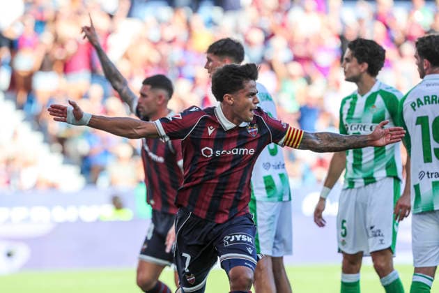 August 29, 2026, Valencia, Valencia, SPAIN: Roger Brugue of Levante UD celebrates a goal during the Spanish league, LaLiga EA Sports, football match played between Levante UD and Real Betis Balompie at Ciutat de Valencia stadium on August 29, 2026, in Valencia, Spain. Levante UD V Real Betis Balompie - LaLiga EA Sports  - ZUMAa181 20260829_zaa_a181_083 Copyright: xIvanxTerronx